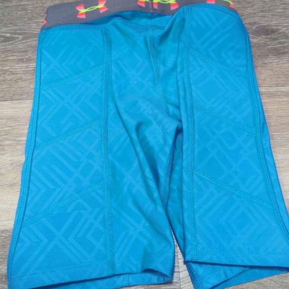 Women's Under Armour Padded Compression Cycling Athletic Shorts Sz XS - Picture 4 of 4